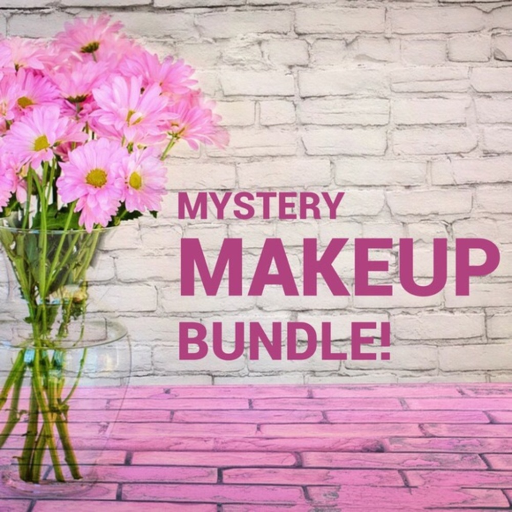 MYSTERY MAKEUP BUNDLE